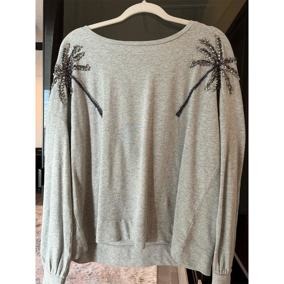 Lilly Pulitzer NWT Tippie Embellished Sweatshirt - Large - Picture 1 of 4
